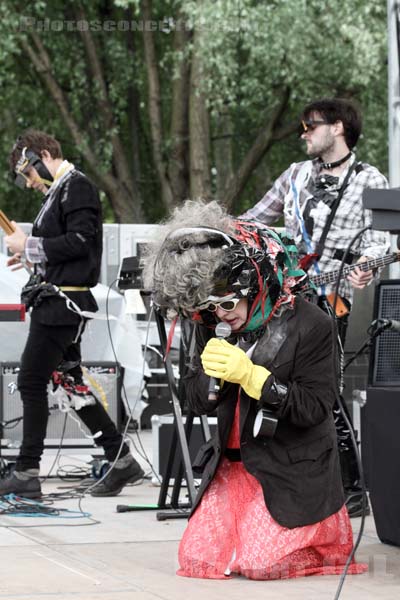 GARY WILSON AND THE BLIND DATES - 2013-05-26 - PARIS - Parc de la Villette - 